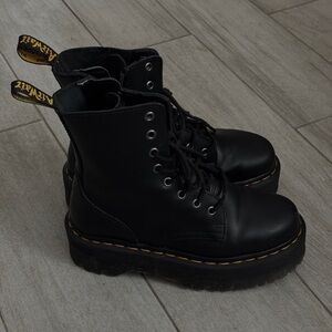Platform Dr. Martens Black Leather Boots